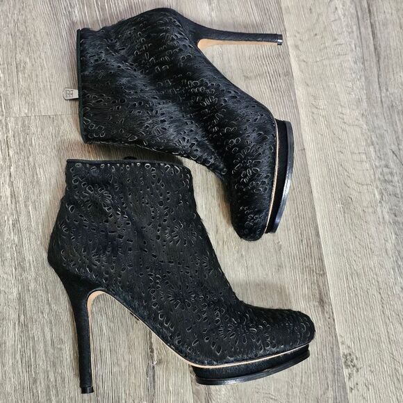 BCBGMaxAzria Ven Ankle Boots Heel Zip Pony Hair Black 8.5B edgy glam rock - Picture 7 of 10